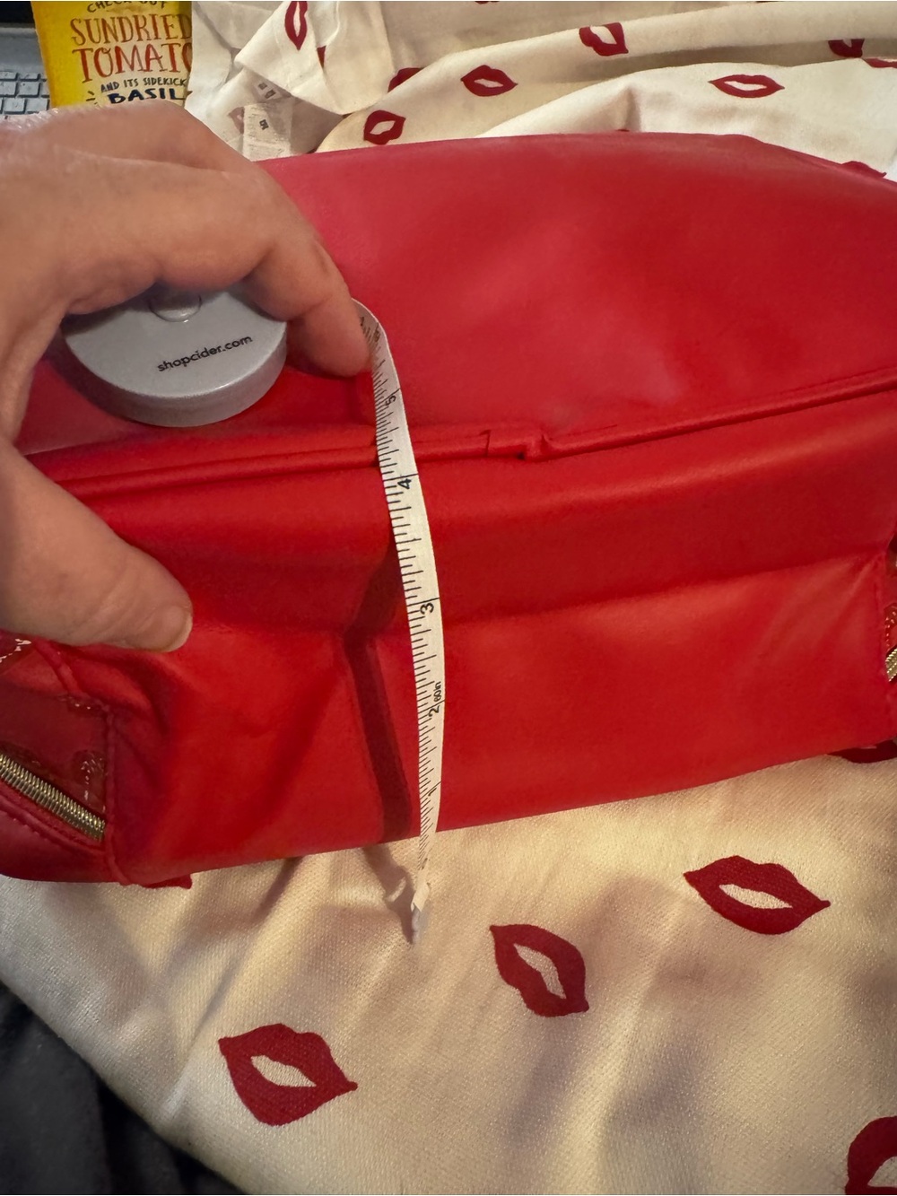 Betty Boop Red Cosmetic Bag - Glamlite lenticular motion with crossbody strap - Picture 7 of 9